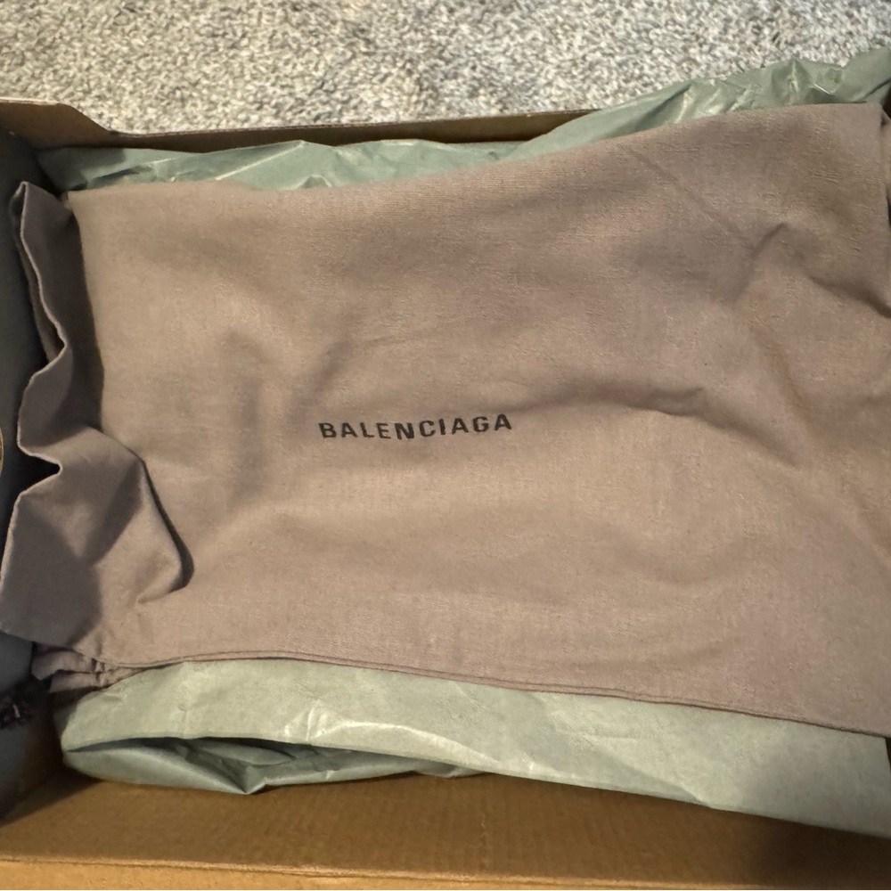 Balenciaga speed 2.0 new in box women’s 35